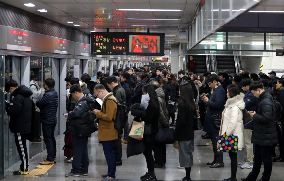 서울 지하철 폭파 문자 (사진은 기사 내용과 관련 없음)  연합뉴스