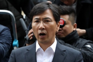 [포토] 안희정 “합의에 의한 관계”…다시 검찰로