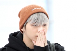 워너원 강다니엘-박지훈-하성운-라이관린…어두운 표정으로 출국