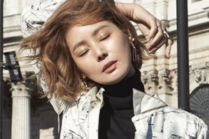 “럭셔리 그 자체” 김성령, 나이 잊은 파격 금발 화보