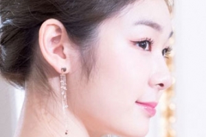 김연아, B 컷에서도 숨길 수 없는 ‘여왕의 자태’