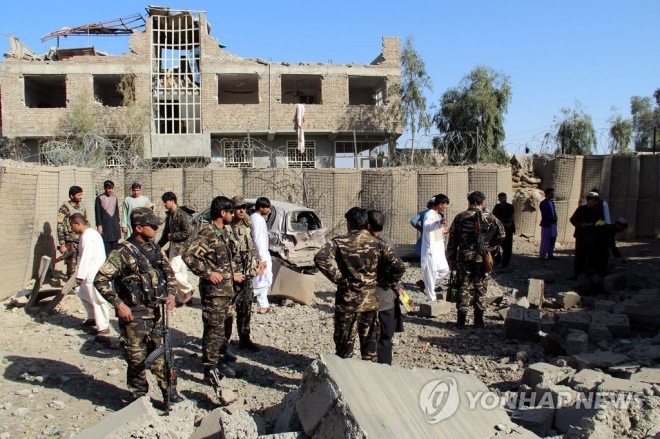 아프간 남부 헬만드주에서 발생한 탈레반 테러 현장