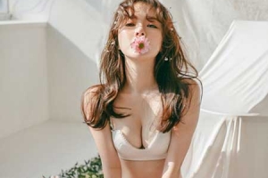하늘, 청순 미모 + 글래머 몸매 ‘남심 저격’