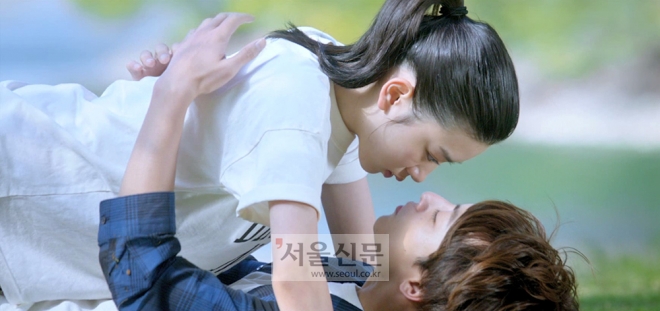 영화 ‘한낮의유성’ 예고편 한 장면.