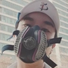 래퍼 산이, ‘미세먼지 마스크’ 패션...“좀비 바이러스에도 살아남을 듯~”
