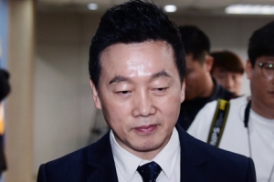 [서울포토] ‘무죄 주장’ 정봉주 전 의원 “재심 청구할 것”