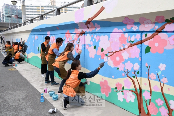 봄맞이 꽃 그려 볼까요