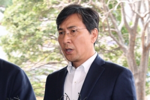 [서울포토] 영장실질심사 출석하는 안희정