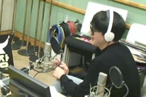 ‘가요광장’ 성시경 “공유 몸 너무 예뻐서 계속 쳐다봤다” 웃음