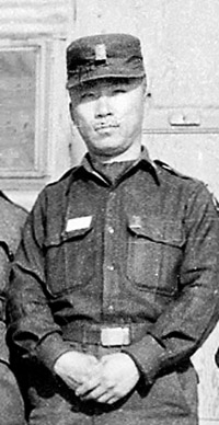 1951년 5월 3일 부산육군통신학교에서 조교로 근무할 때의 이계송 대장.