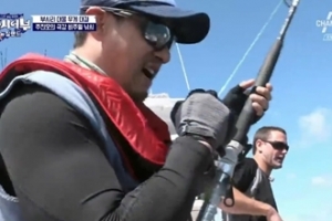 ‘도시어부’ 주진모, 新 비주얼 낚시...상남자 포스에 시청자 ‘눈호강’