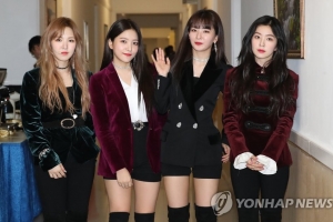 레드벨벳 “‘배드보이’ 보다 ‘빨간맛’이 北관객 호응 더 좋아”