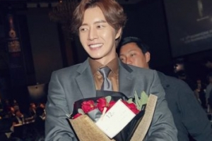 ‘사자’ 배우 박해진, 데뷔 12주년 소감 “행복... ‘배우 하길 잘했다’ 생각해”