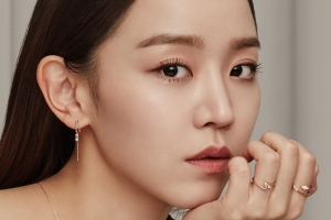 “황금빛 미모” 신혜선, 흙수저 벗고 ‘럭셔리+시크’ 매력 발산