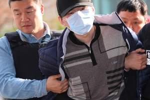 경찰, 방배초 인질범에 구속영장 신청