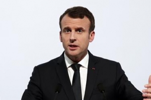 마크롱 “화학무기사용 용납 못해…군에 시리아개입 명령”