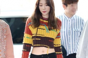 [포토] 소녀시대 태연, 과감한 배꼽티로 ‘섹시미 UP’