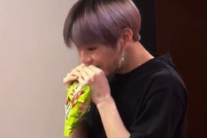 ‘이불 밖은 위험해’ 강다니엘, 라면+젤리 폭풍 먹방 ‘집돌이의 정석’