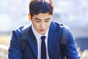 ‘슈츠’ 박형식, 여심 사로잡는 훈훈 수트핏 ‘풋풋한 매력’