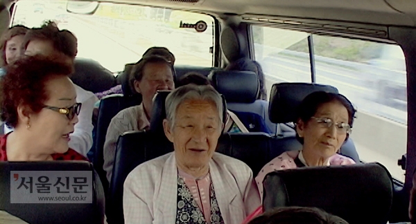 다큐멘터리 영화 ‘에움길’ 한 장면. [이승현 감독 제공]