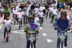 “차 두고 가즈아!”