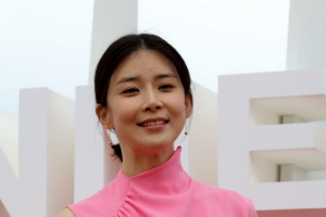[포토] 이보영, 칸 물들인 핑크빛 ‘단아한 아름다움’