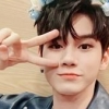 워너원 옹성우, 깜찍 포즈 셀카 공개..‘여심 저격♥’