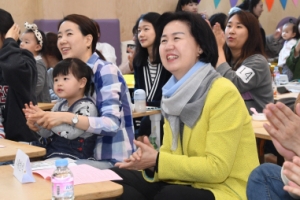 [현장 행정] 맘 편한 공동육아…맘 아는 엄마 구청장