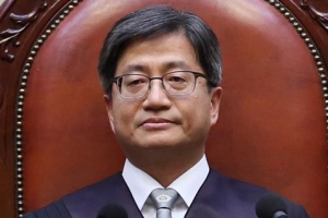 대법원장, 헌법재판관 지명권도 내려놓는다