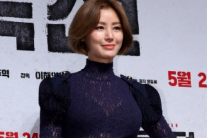 [포토] ‘50대 걸크러쉬’ 김성령, 시스루까지 완벽 소화