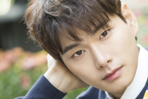 이이경 “특수분장 때문에 화장실 12시간 못 갔다” (인터뷰 ①)