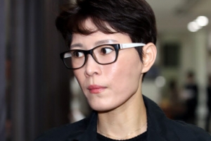 “박근혜, 세월호 당일 일했다” 거짓말 한 윤전추…검찰, 1년 6개월 구형
