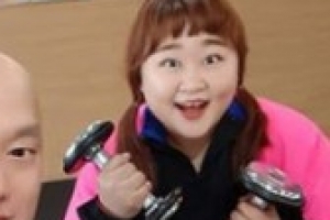 ‘11월 결혼’ 홍윤화 다이어트, 14kg 감량 인증...“이제 16kg 남았다”