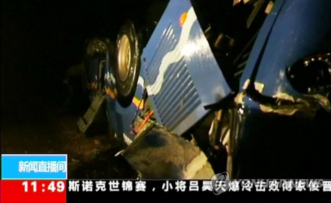 중국인 관광객 32명이 사망한 북한 황해북도의 교통사고 영상. [로이터 영상 캡처]