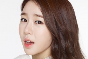 유인나, 목소리 재능 기부 ‘샤갈 특별전’ 오디오 가이드 “평소 좋아하던 화가”