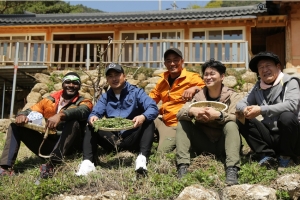 KBS2 새 예능 ‘나물 캐는 아저씨’ 오는 5월 4일 첫 방송...무슨 내용?