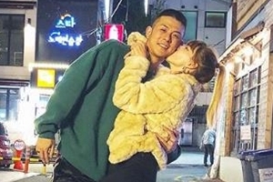 ‘상병’ 빈지노, 군 휴가 중 연인 미초바와 데이트 ‘4년째 연애중~♥’
