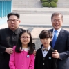 김정은에게 북한꽃 작약 건넨 아이들은 대성동초교생