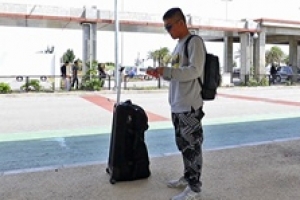 ‘미운우리새끼’ 김건모, 52년 만에 첫 홀로 여행...“끌려가는 거 아냐?”