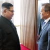 [서울포토] 2018 남북정상회담, 엘리베이터 앞에서도 끊이지 않는 대화