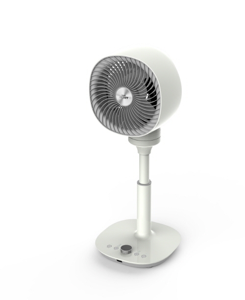 보국 에어젯 서큘레이터 스퀘어는 스탠드형으로 높낮이 조절이 가능해 사용자 편의에 맞춰 사용 가능하다.