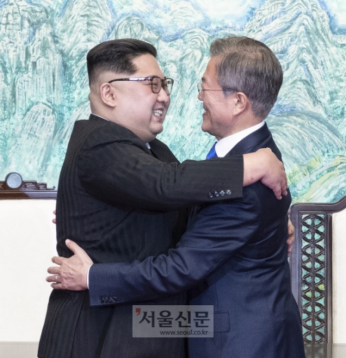 [서울포토] 남북정상 화해와 평화의 포옹
