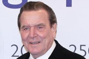 “슈뢰더 탓 이혼… 1억 배상을” 한국인 연인 前남편 손배소송