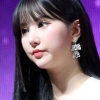 ‘컴백’ 여자친구 은하 “2년 만에 긴 머리로 변신”