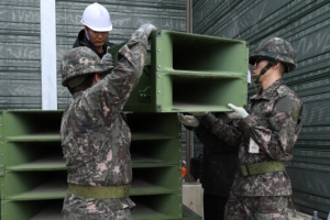 ‘대북 확성기 입찰 비리’ 업체 대표 징역 3년 확정