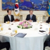 [서울포토] 문 대통령, 헌법기관장 초청 오찬