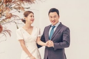 한정원♥김승현 웨딩사진 공개 “우리는 많이 행복한 거겠지?”