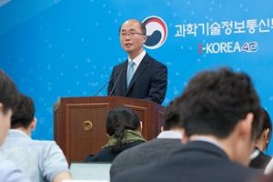 5G 주파수 ‘승자의 저주’ 막는다…내달 15일 경매 개시