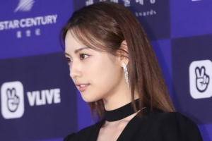 ‘사자’ 측 “나나 계약 해지 권한 없다...책임감 가지고 촬영 임하길”[공식]