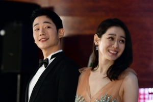 ‘2018 백상예술대상’ 정해인, 손예진 손 덥썩 잡고 리드 “현실도 달달”